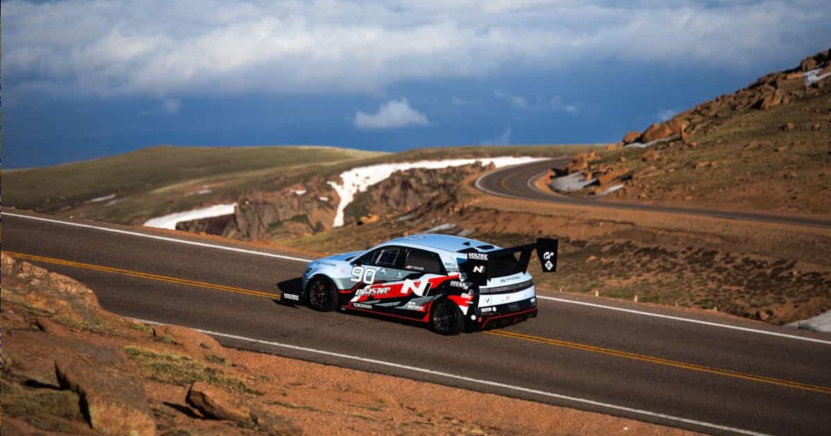 Hyundai IONIQ 5 N conquista vitória na mítica subida de Pikes Peak 2025