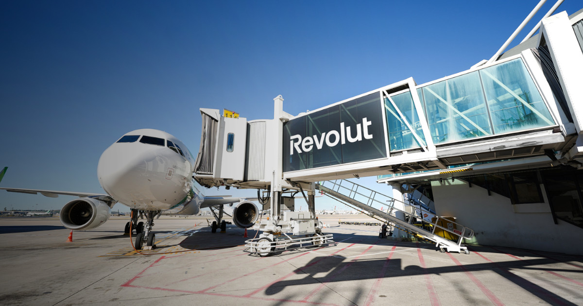 Revolut transforma 37 mangas de embarque em ‘palcos’ de marca nos aeroportos nacionais