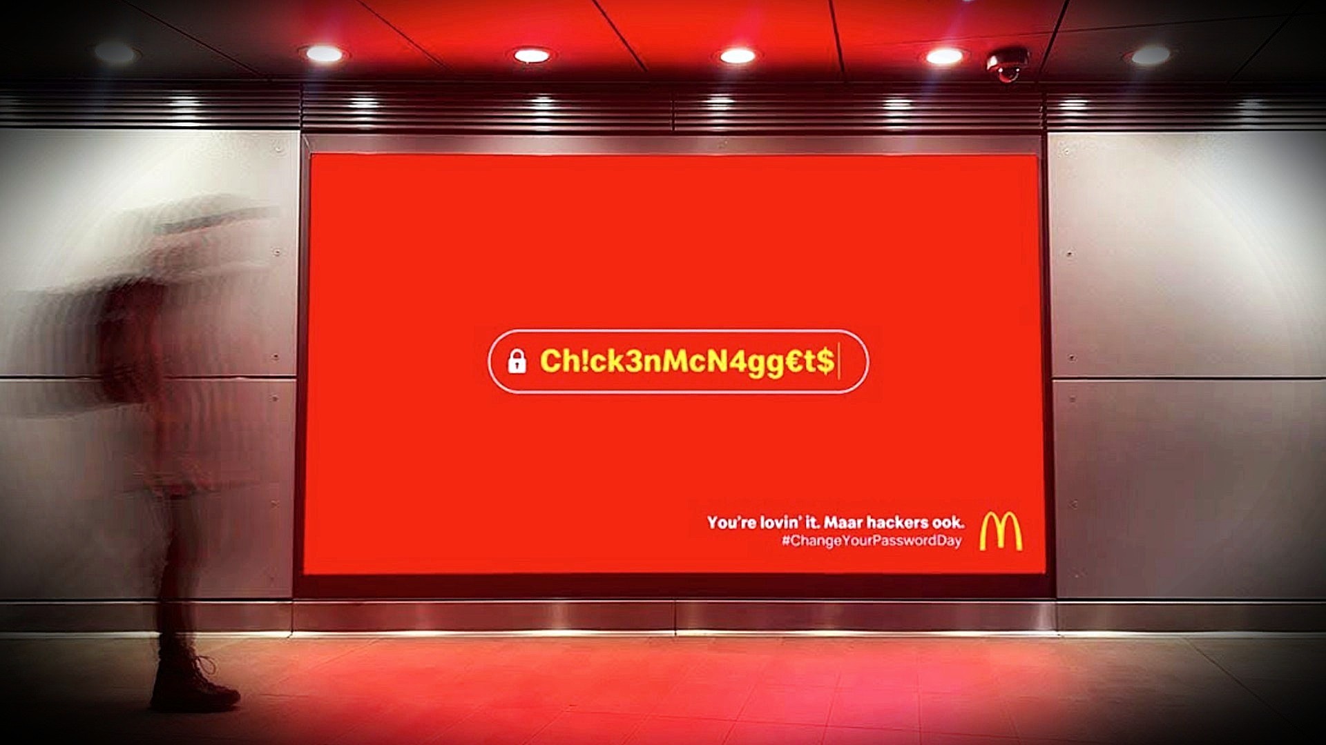 McDonald’s leva nomes de hambúrgueres às ruas para alertar sobre palavras-passe fracas