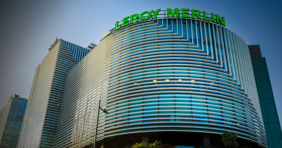 Leroy Merlin distribui 2,8 salários extra por colaborador após resultados de 2025