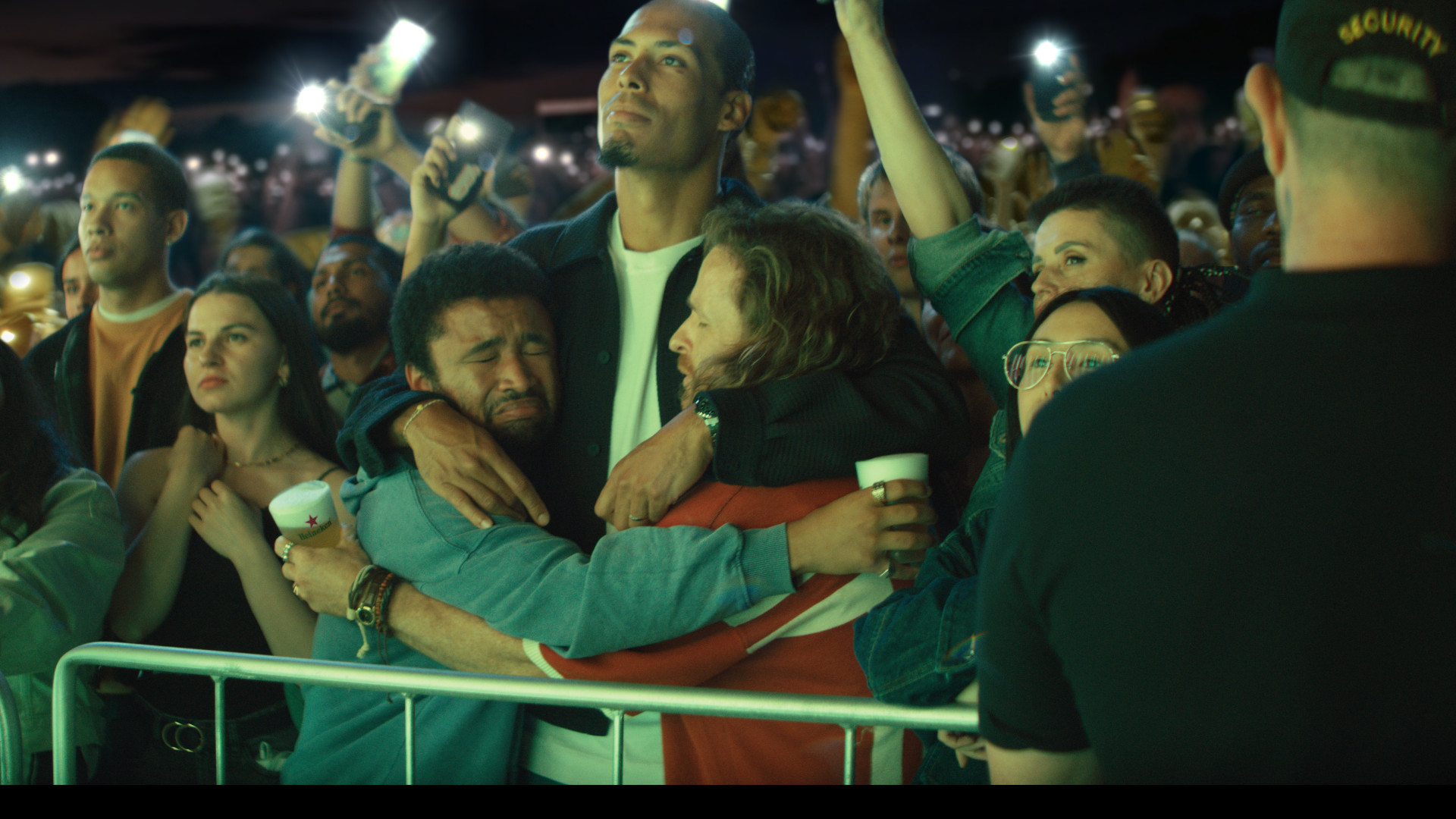 Heineken inspira-se em estudo global sobre amizades entre fãs da marca para nova campanha