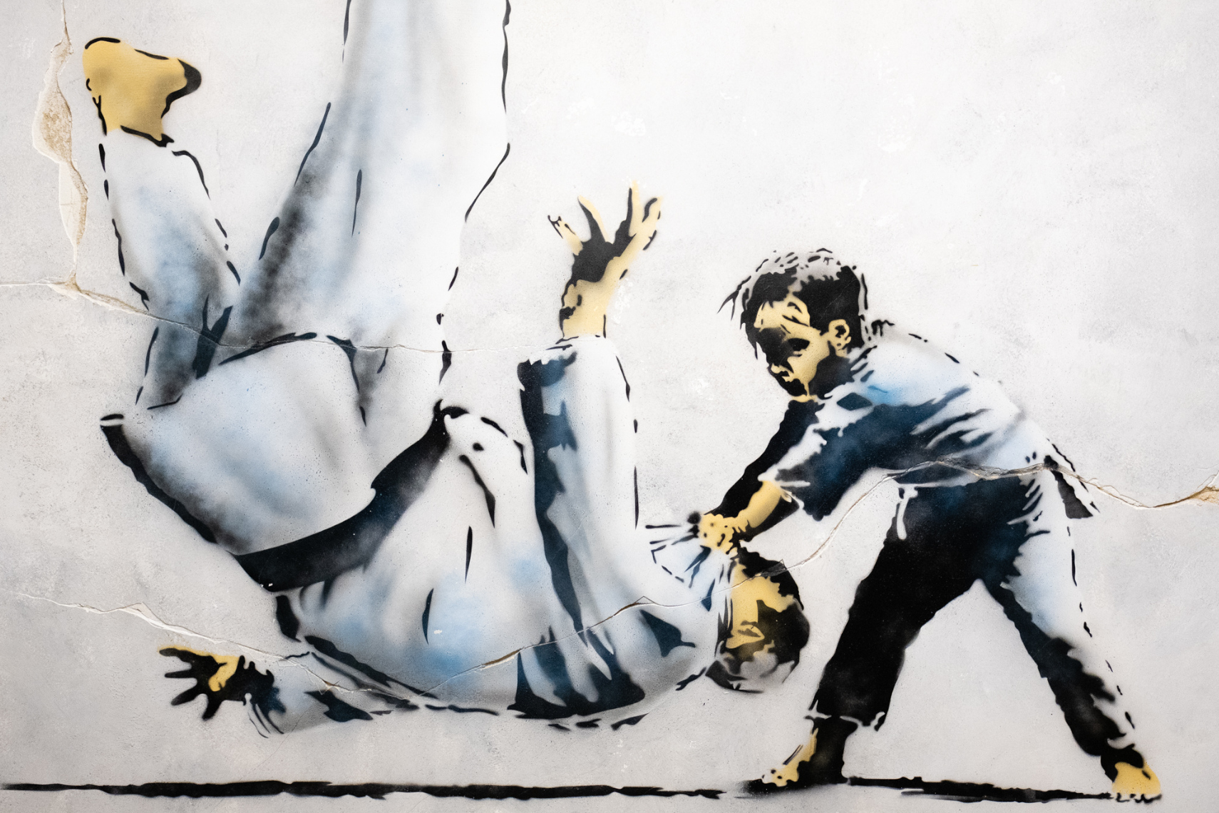 Murais que Banksy pintou na Ucrânia podem ser vistos em Lisboa