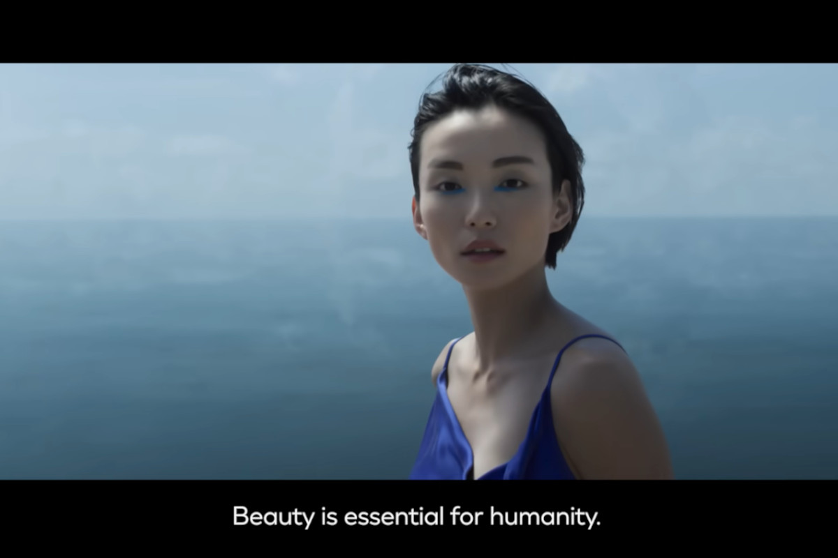 L´Oréal diz “criar a beleza que faz avançar o mundo”