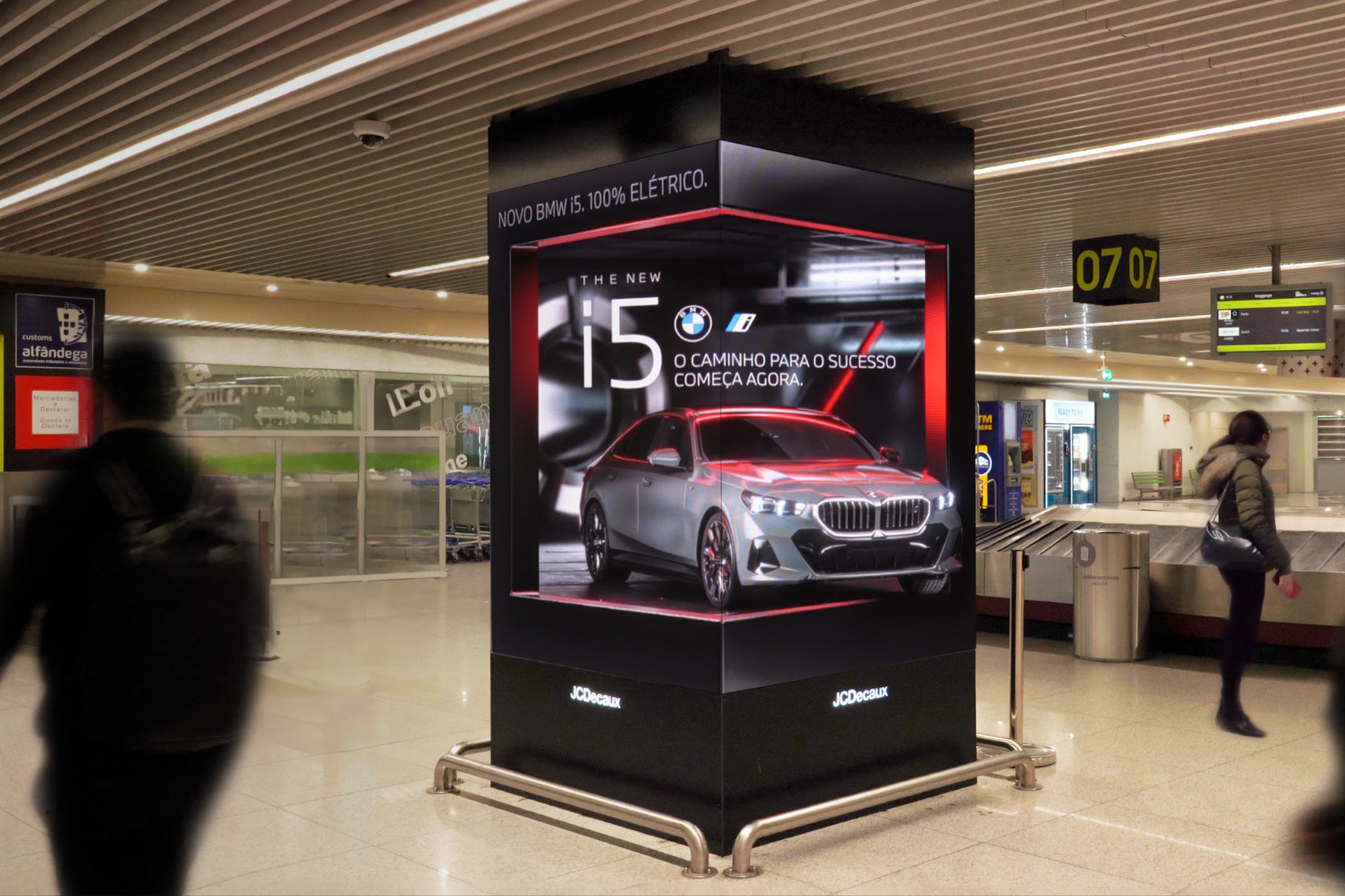 BMW impressiona consumidores com campanha 3D no aeroporto de Lisboa