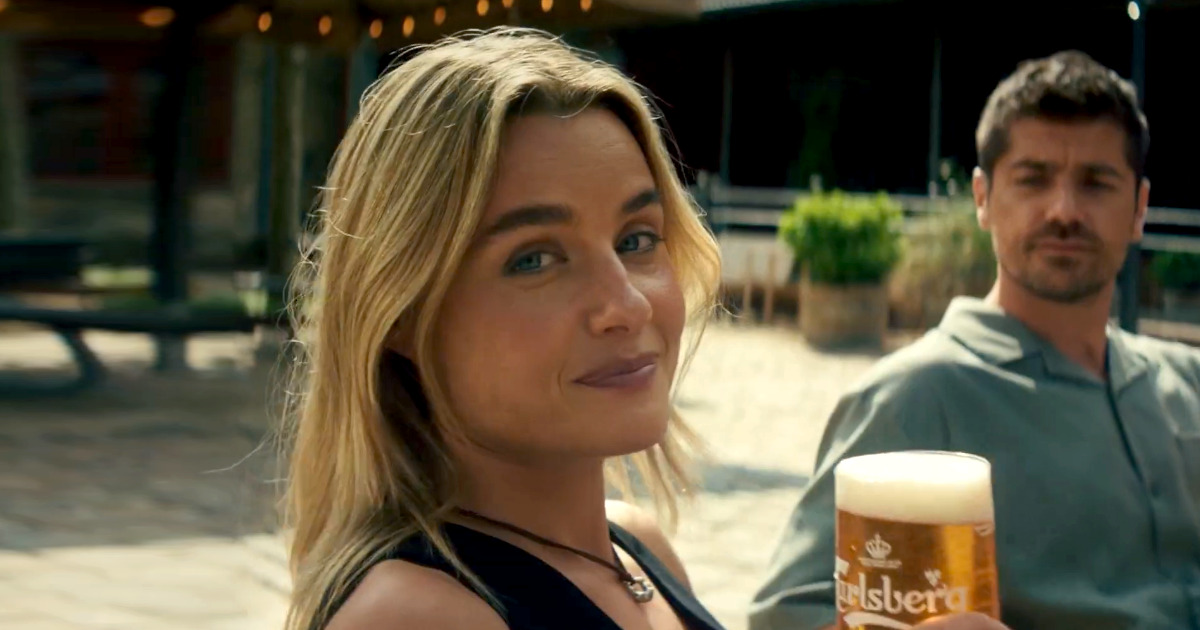 Kelly Bailey e Lourenço Ortigão juntos na Dinamarca em nova campanha da Carlsberg