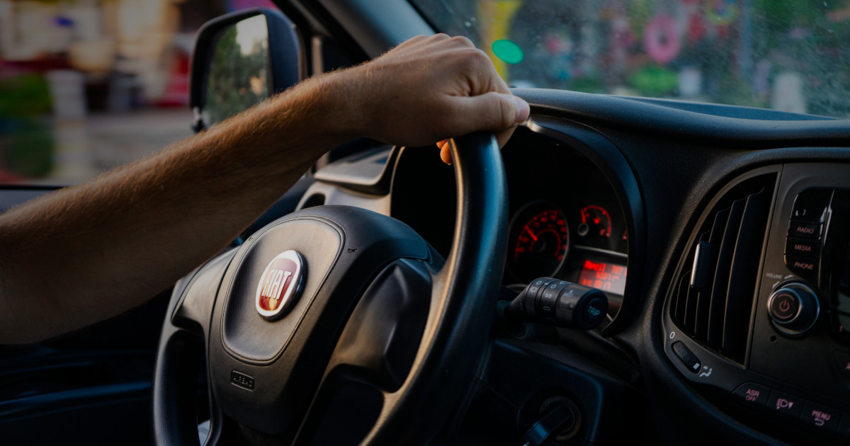 Só 27% dos jovens portugueses associam ter carro a independência