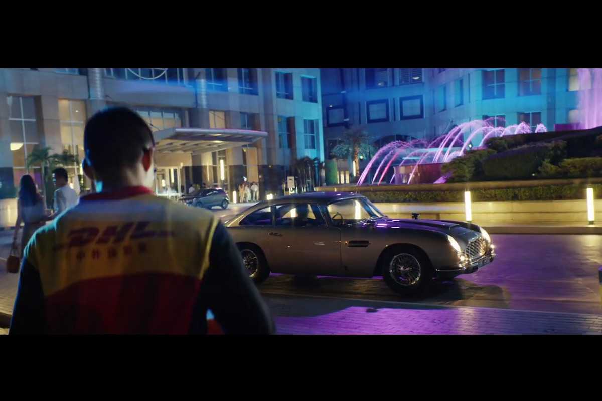 DHL celebra lançamento do novo filme de James Bond