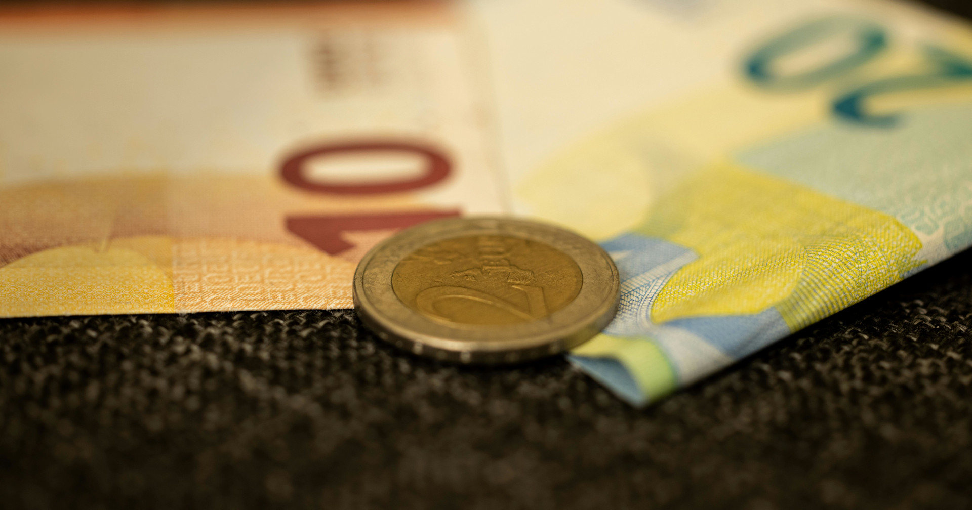 77% dos portugueses afirmam auferir rendimentos insuficientes
