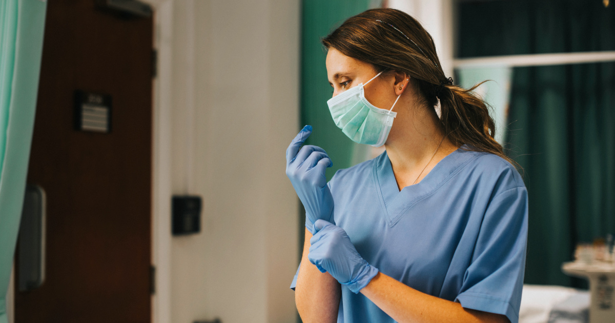 Reclamações crescem no setor privado e urgências mantêm-se como foco de tensão