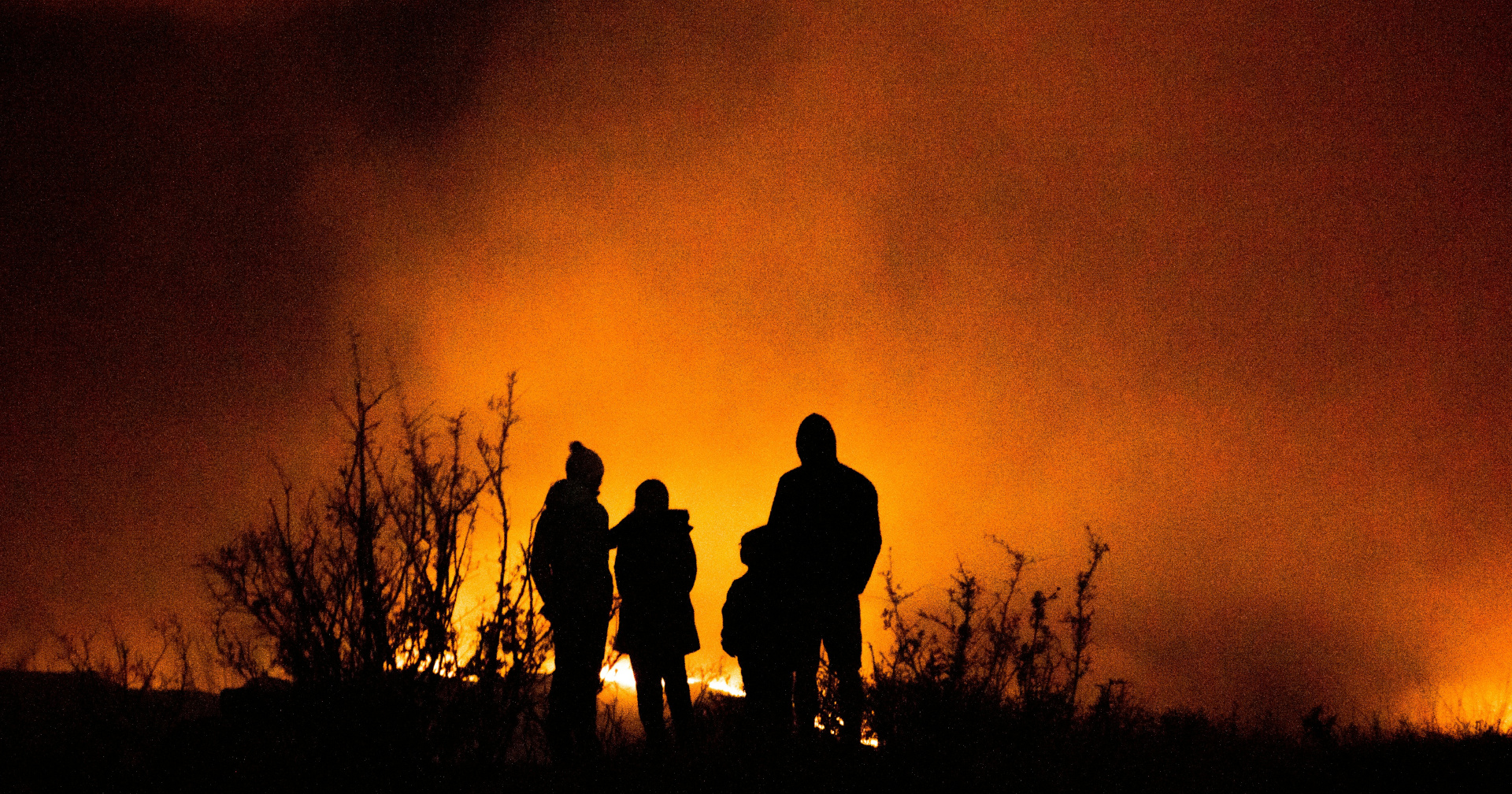 Feira dos Sofás oferece mobília aos que perderam as casas nos incêndios