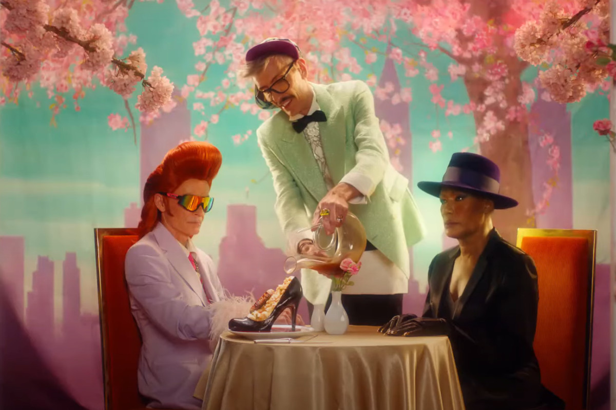 Grace Jones protagoniza nova campanha do Barclaycard