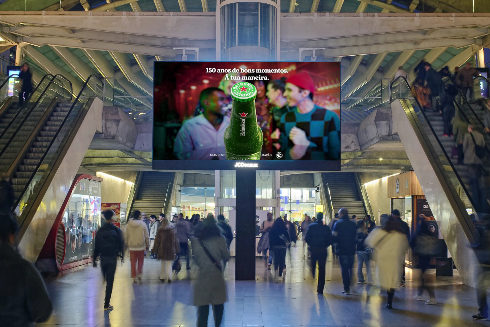 JCDecaux assinala os 150 anos da Heineken com campanha 3D 