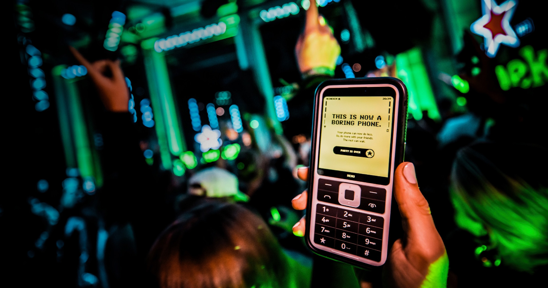 Going to a festival and receiving a hidden message? Heineken encourages you to live in the moment