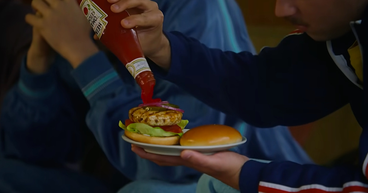 Heinz coloca o sabor no centro das atenções em nova campanha “Lost in Love”