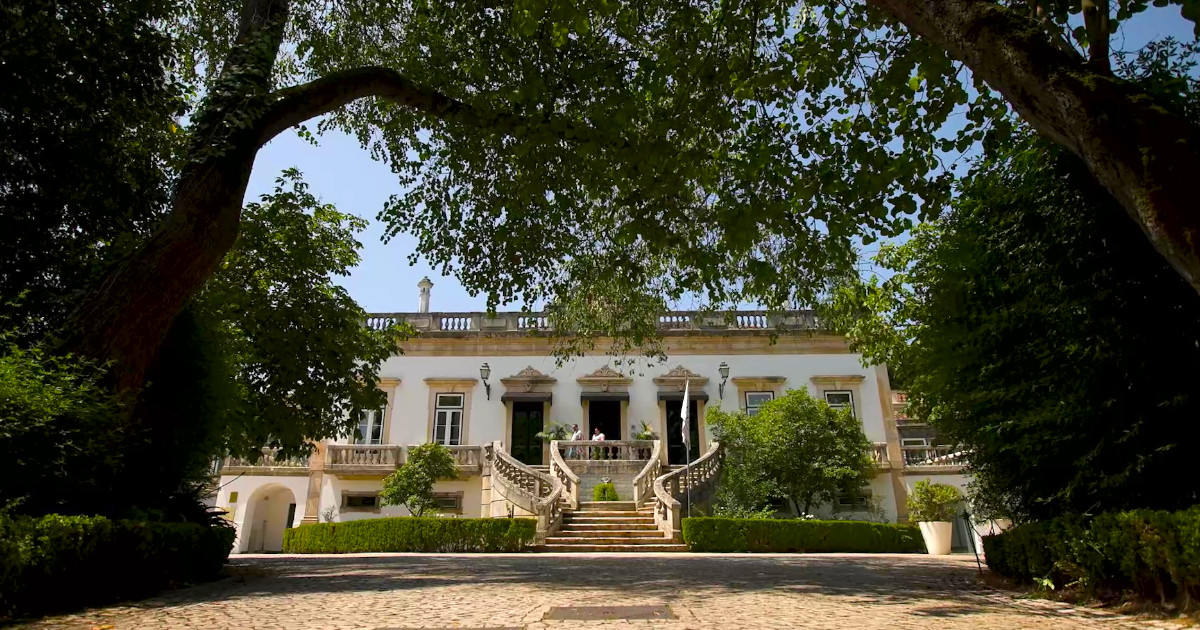 Pelas lágrimas da história de Portugal