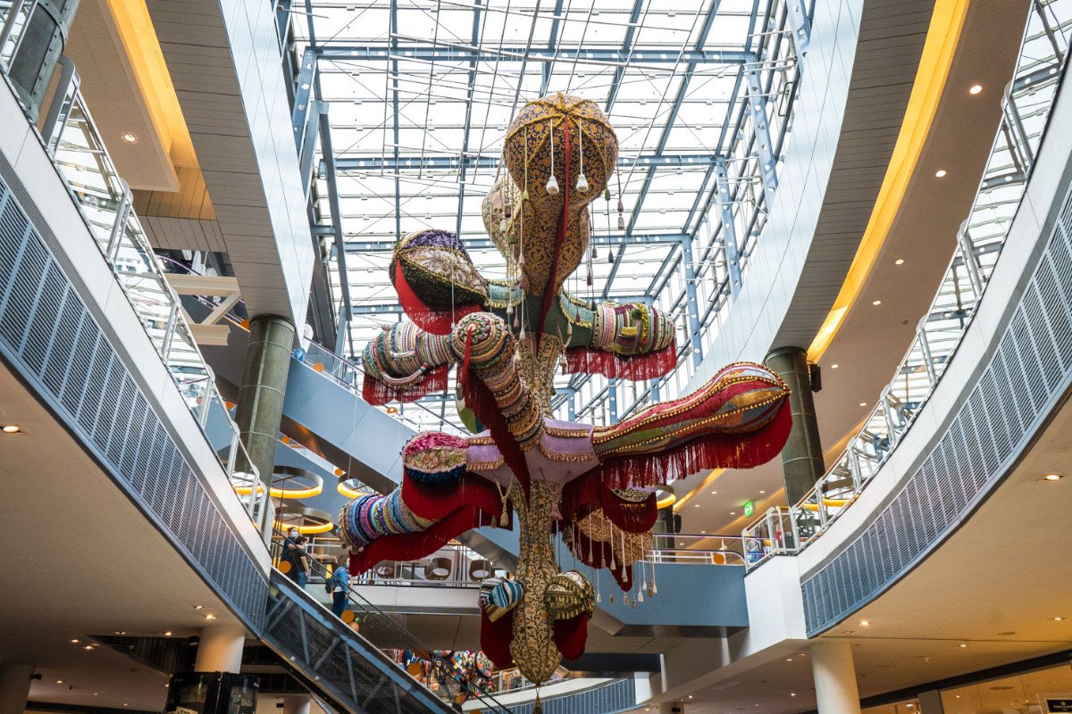 Obras de Joana Vasconcelos em exposição no NorteShopping