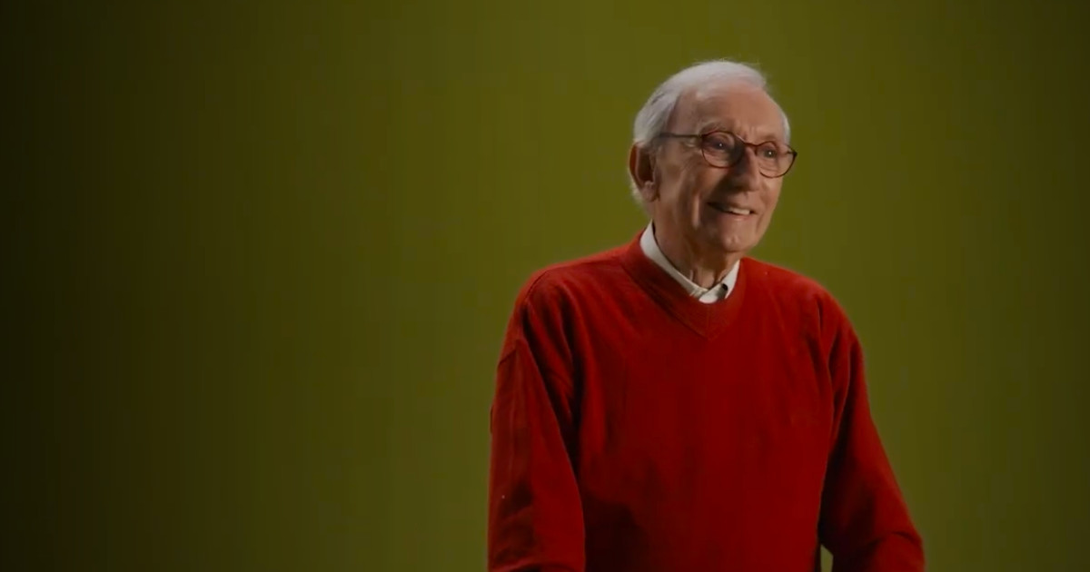 NOSSA e Casa dos Rapazes vestem Júlio Isidro de Pai Natal pela primeira vez