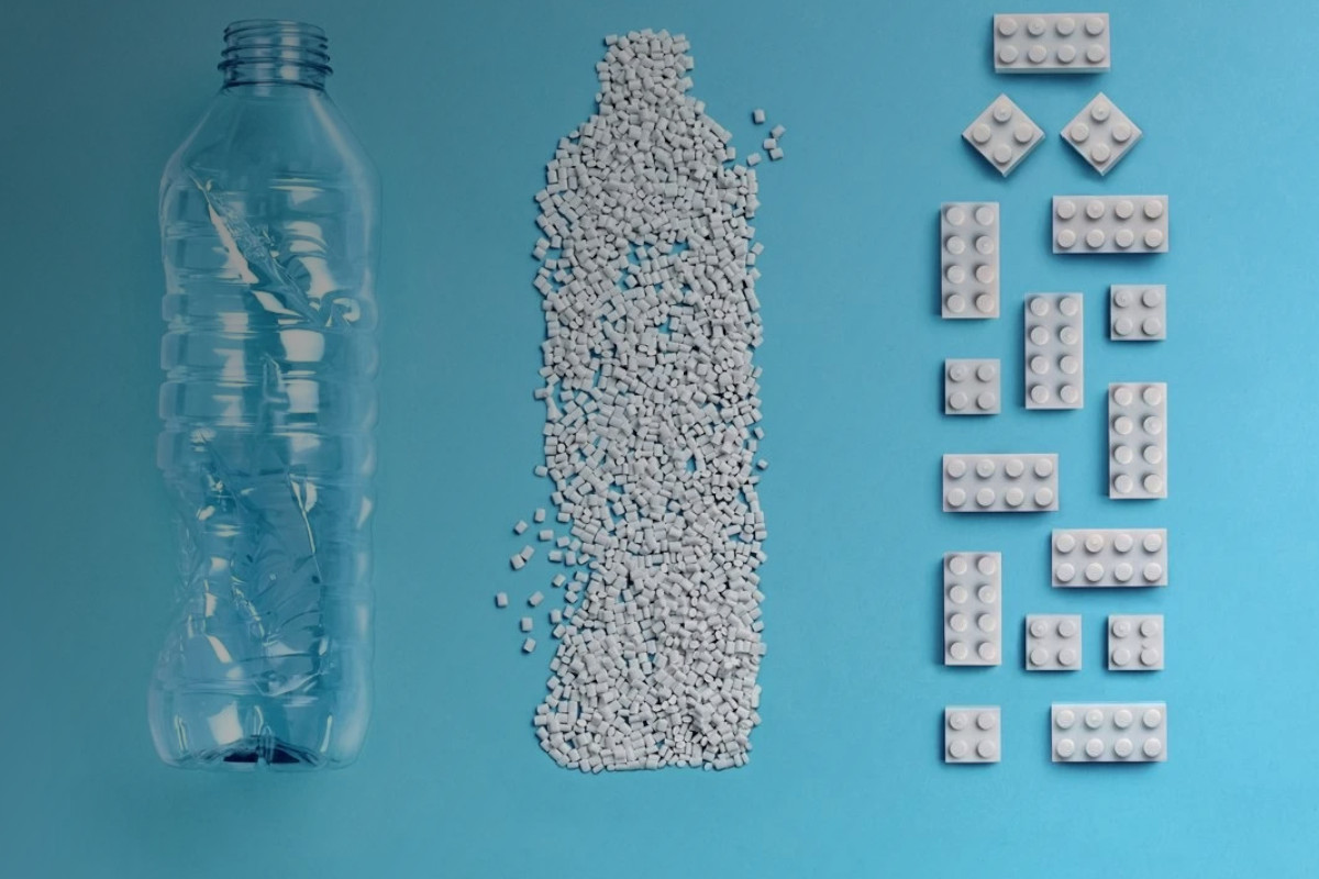LEGO apresenta peças feitas a partir de garrafas recicladas