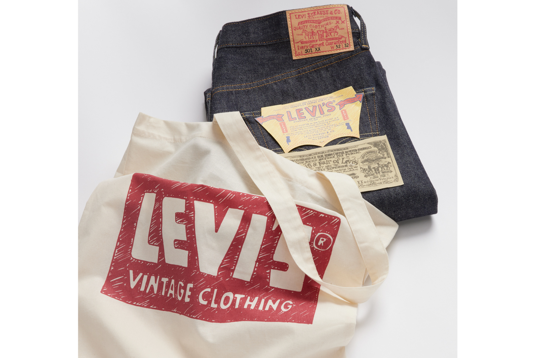 Levi’s celebra 150 anos das icónicas calças 501 com coleção desenhada à mão