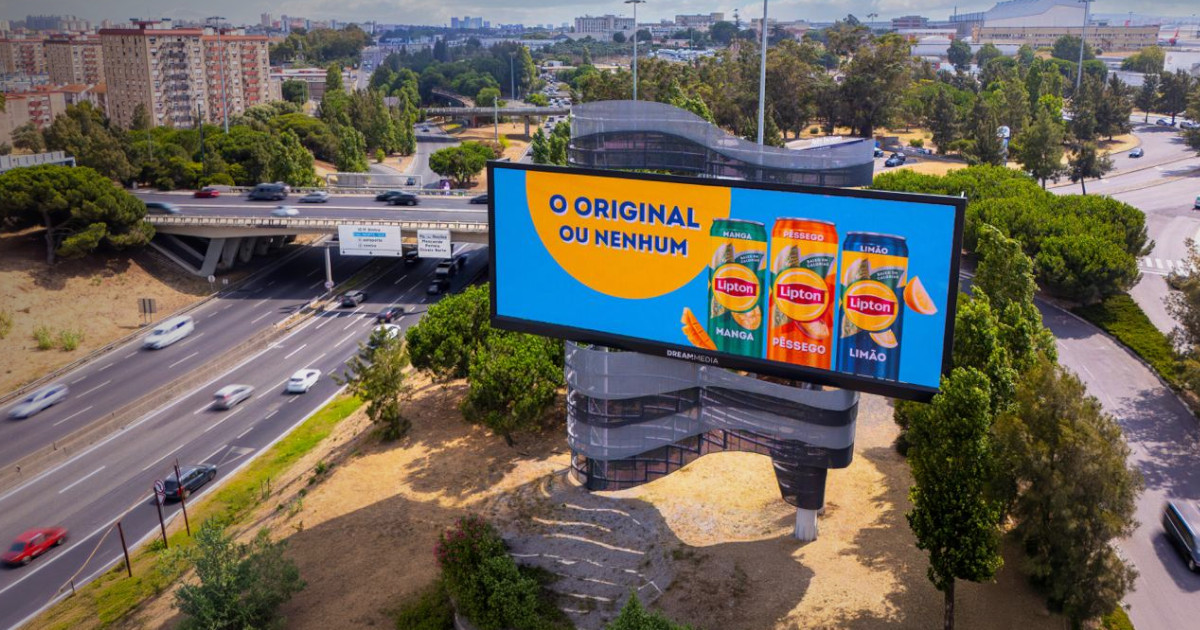 DREAMMEDIA e Initiative desenvolvem para a Lipton uma das campanhas de OOH mais abrangentes do ano