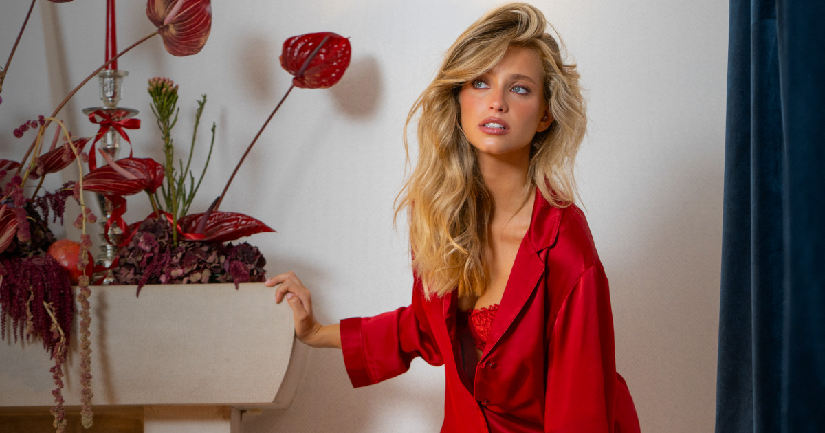 Margarida Corceiro protagoniza nova campanha de Natal da Intimissimi