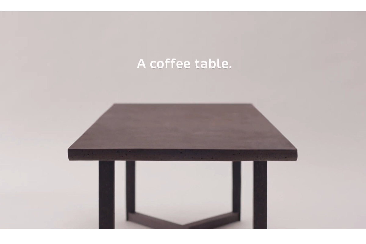 Uma mesa construída a partir de grãos de café