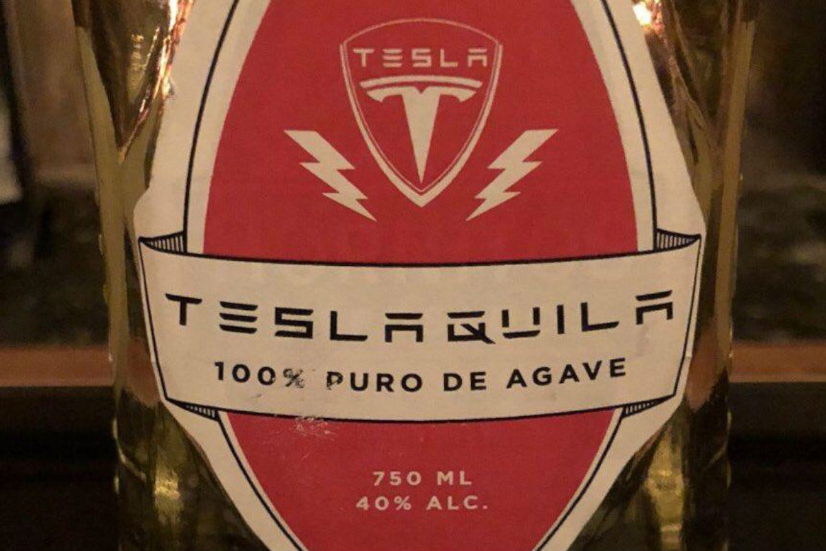 Tesla quer registar marca de tequila?