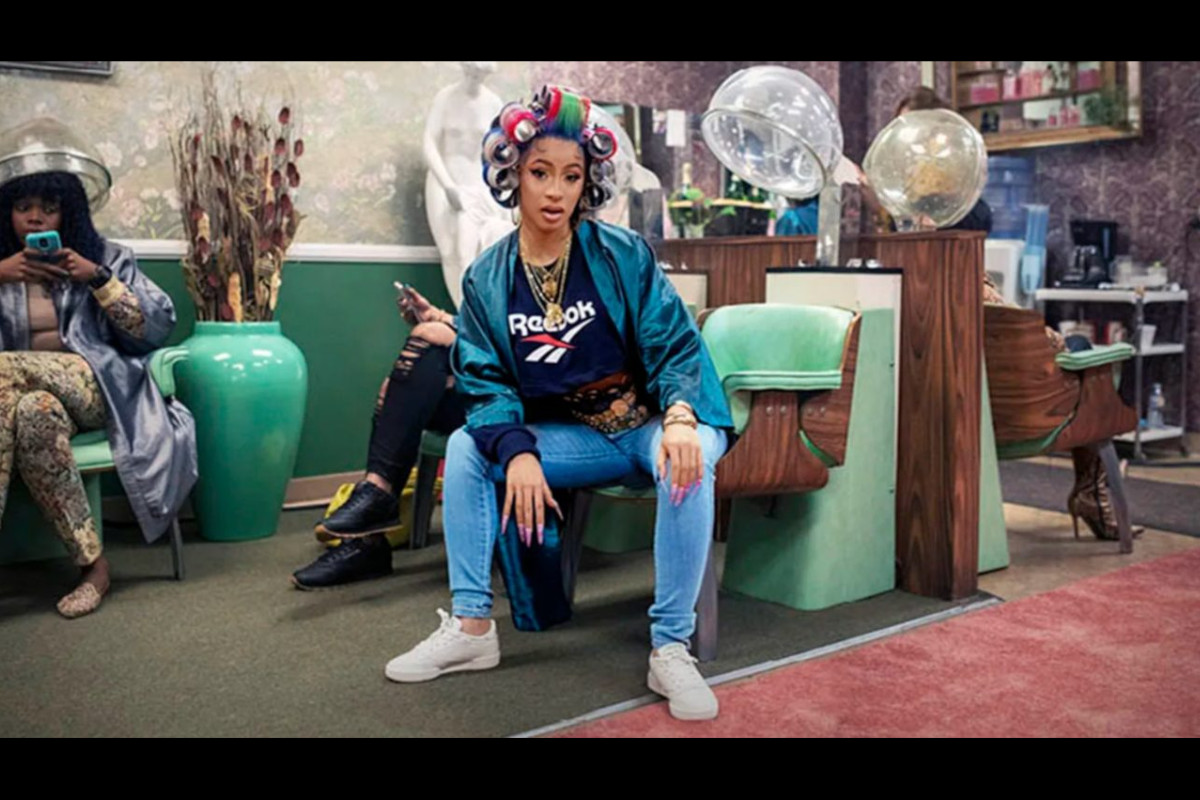 As unhas de Cardi B têm superpoderes?