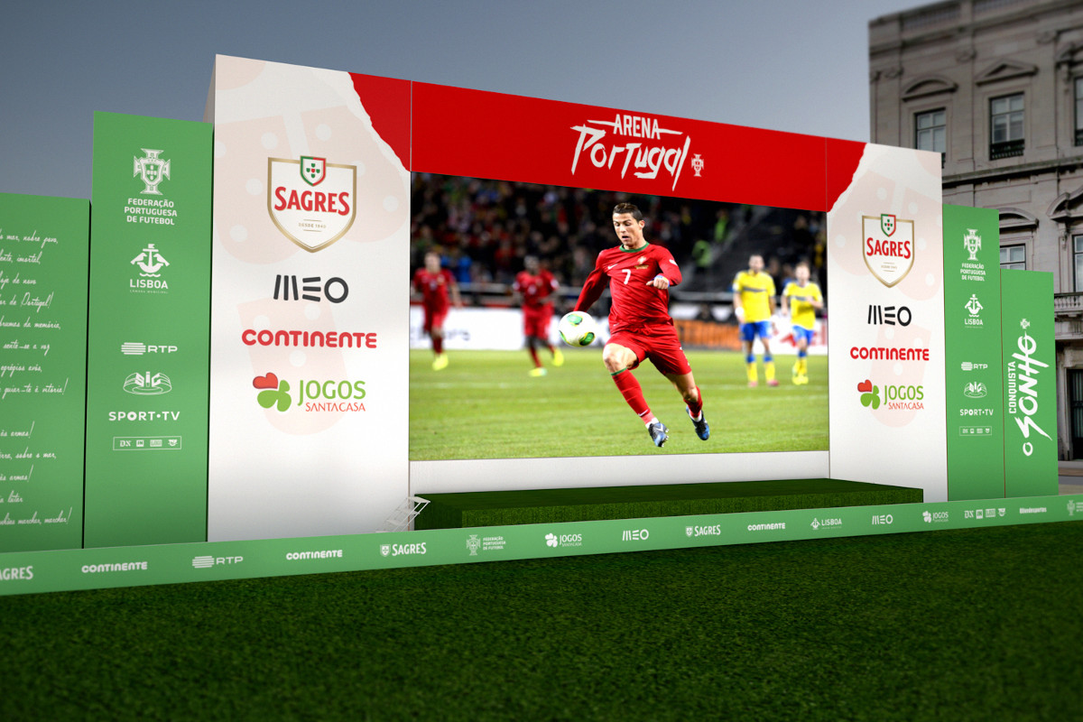 Estádio Sagres recebe adeptos  no Terreiro do Paço