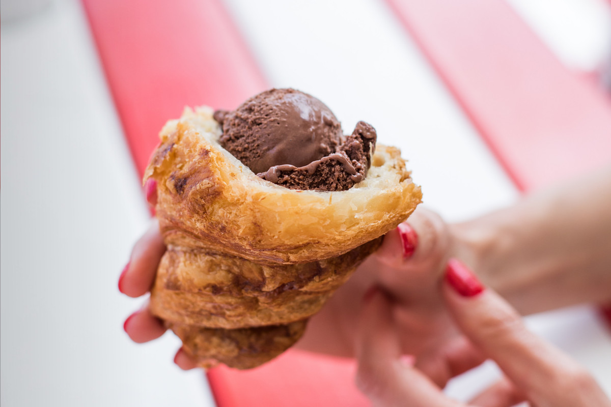 Moço dos Croissants e Santini: a parceria deste verão