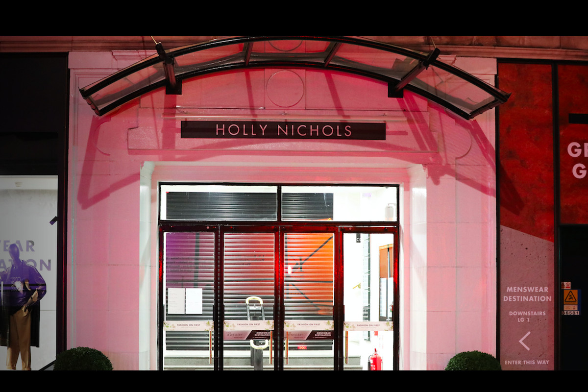 Harvey Nichols agora é Holly Nichols