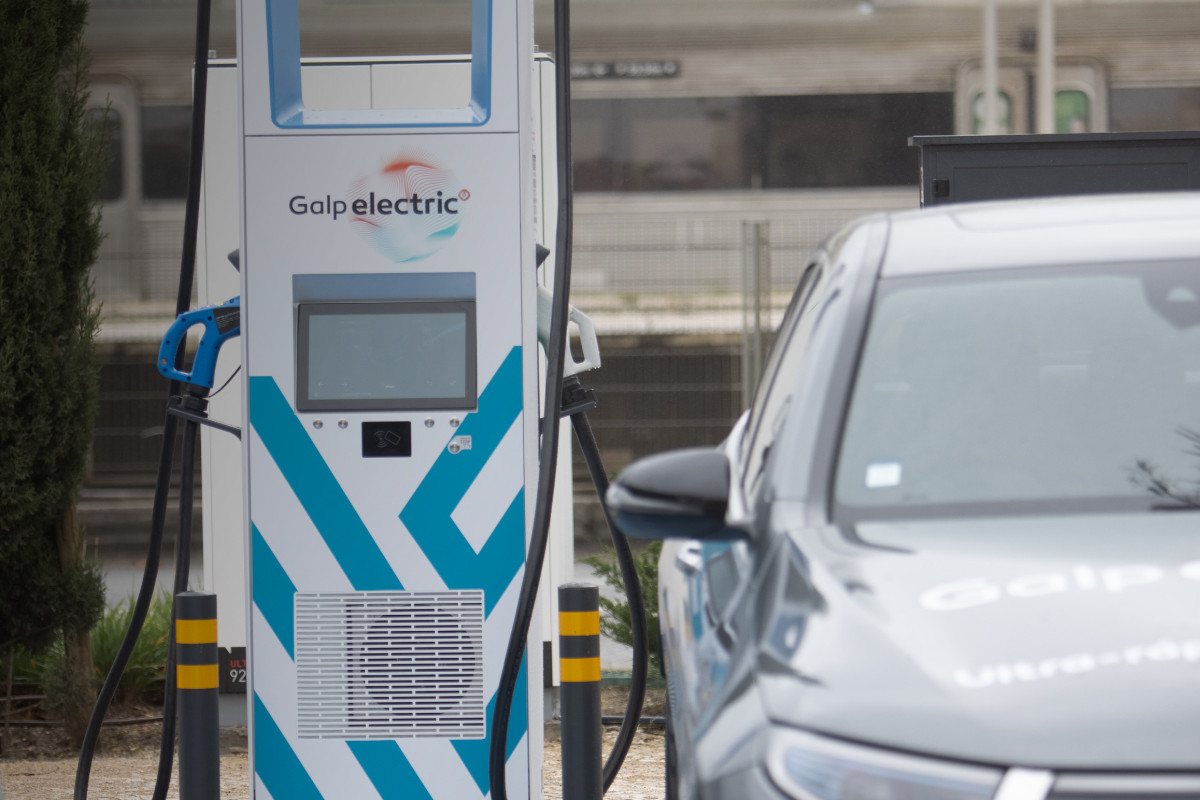 Galp inaugura primeiro ponto de carregamento ultra-rápido