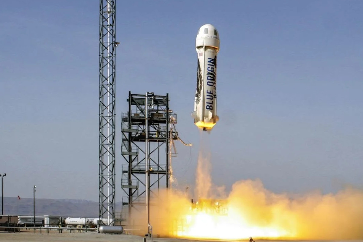 Jeff Bezos poderá levar pessoas ao espaço em abril
