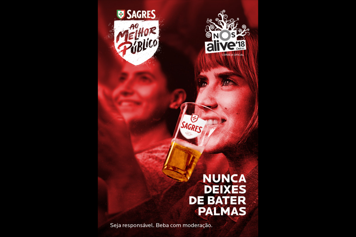 Cerveja Sagres com copos biodegradáveis 
