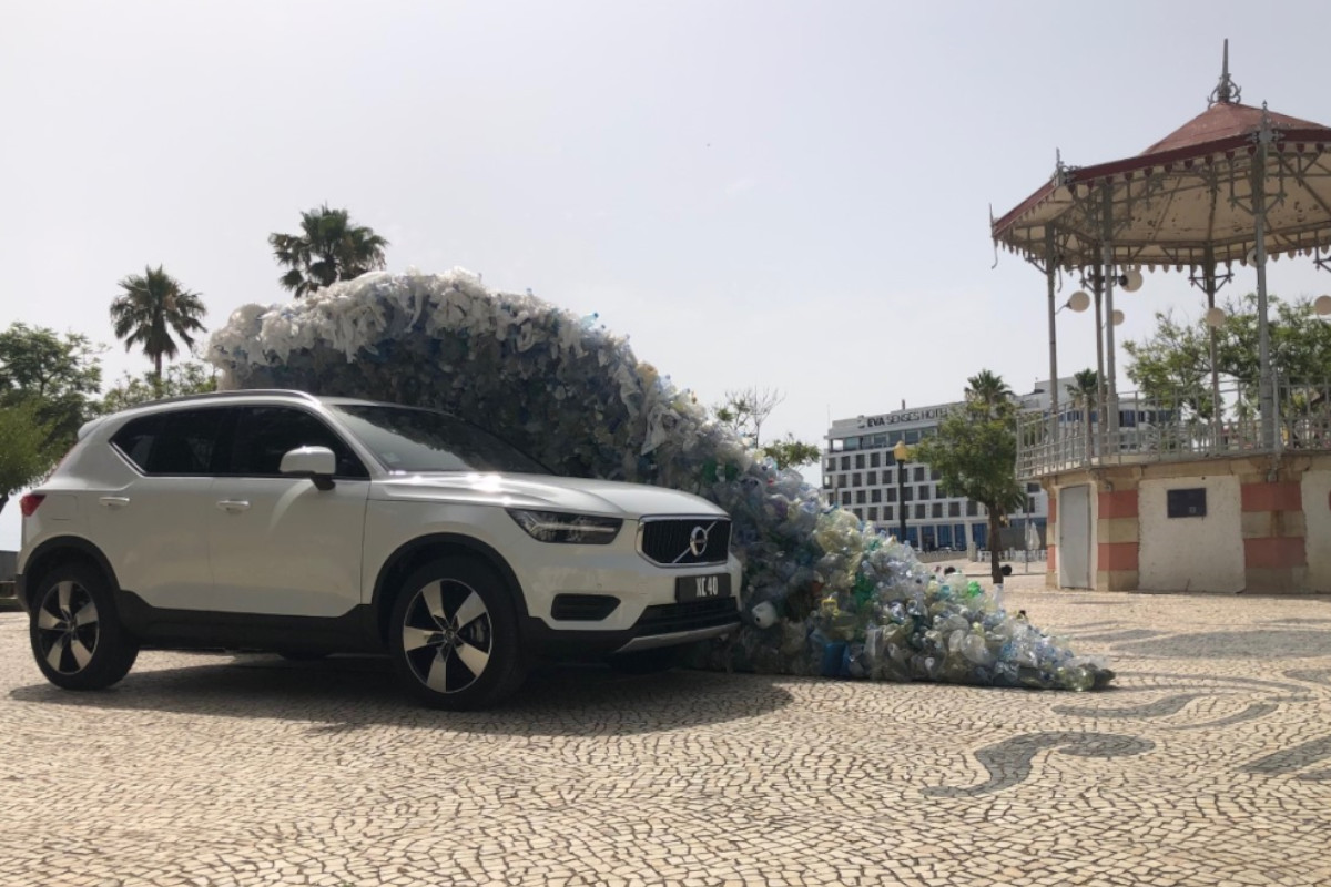 De Volvo, a surfar a onda de lixo