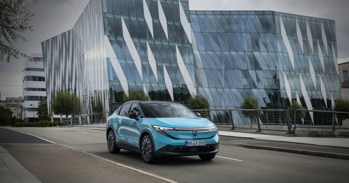 Nissan LEAF é um dos três finalistas dos World Car Awards 2026