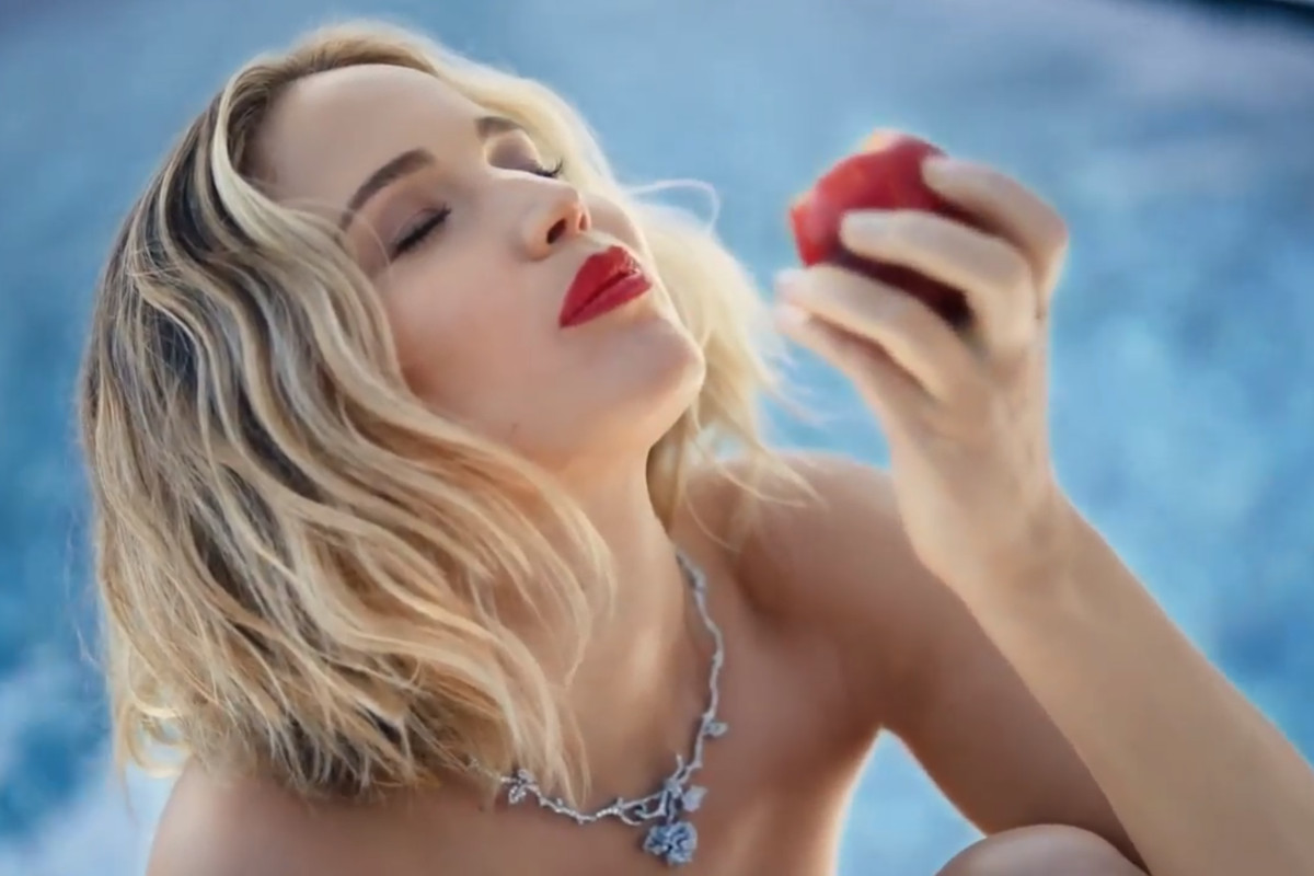Campanha protagonizada por Jennifer Lawrence 