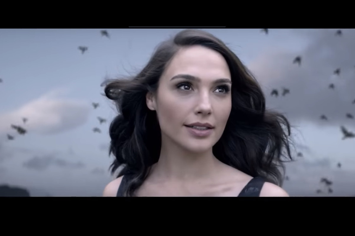 Wonder Woman elogia novos Huawei… através do seu iPhone