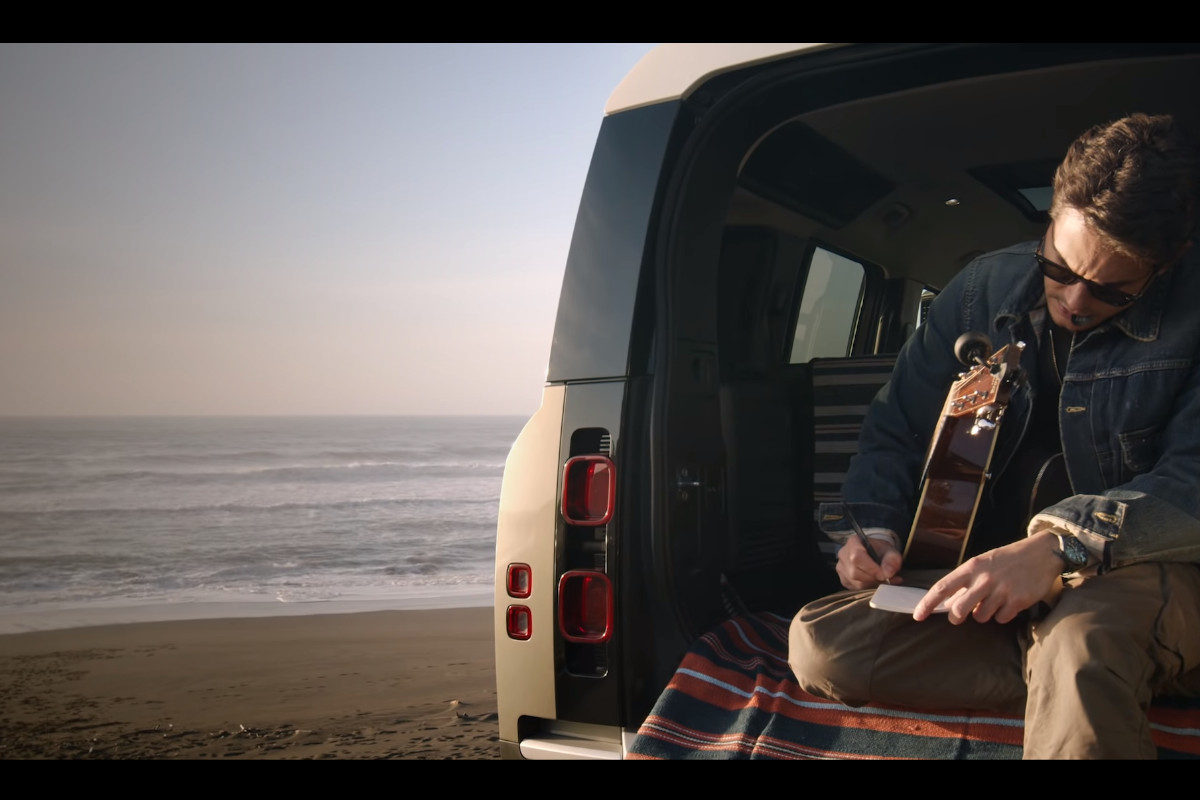 Land Rover mostra as aventuras de John Mayer na natureza