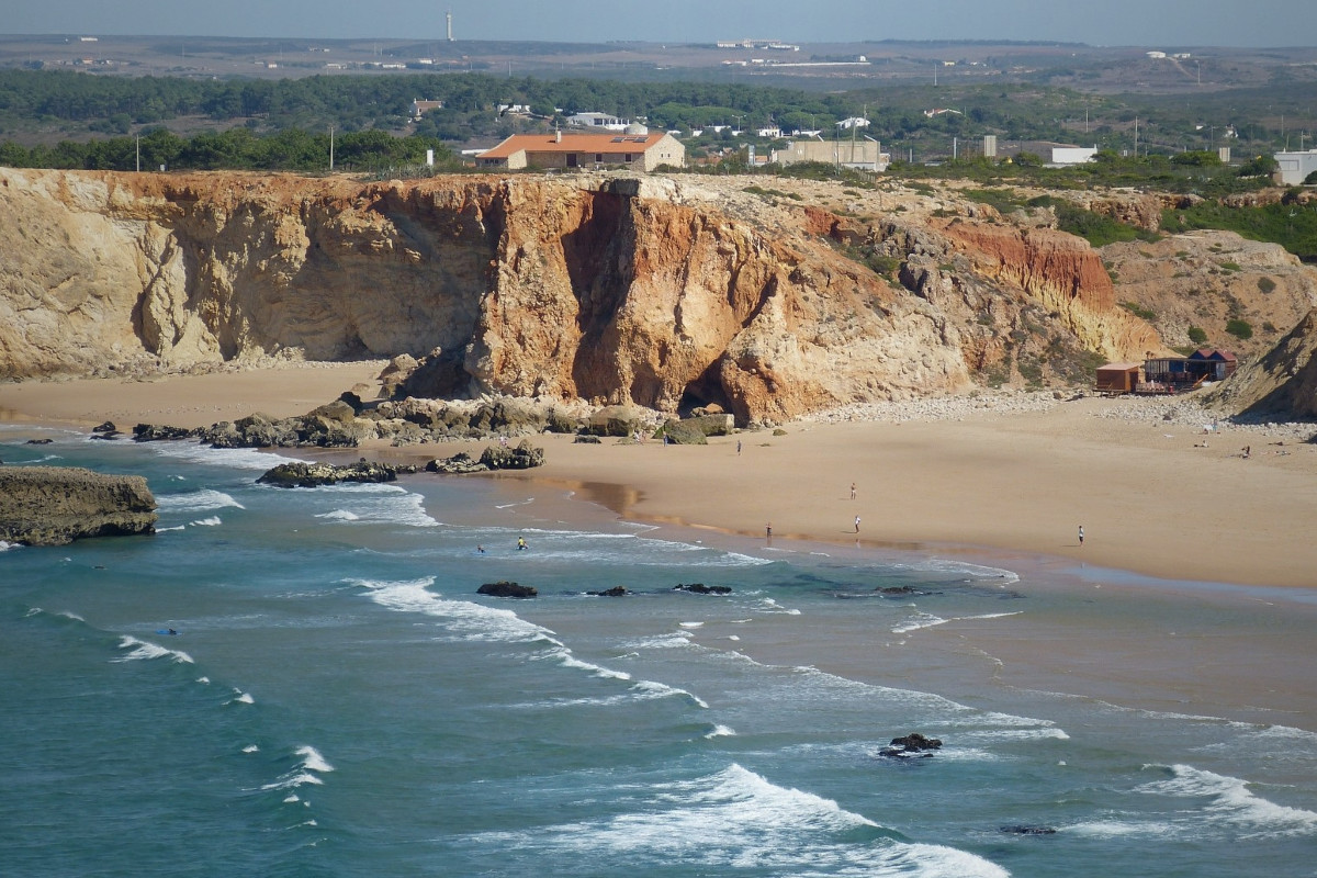 Portugueses preferem passar férias nas praias nacionais