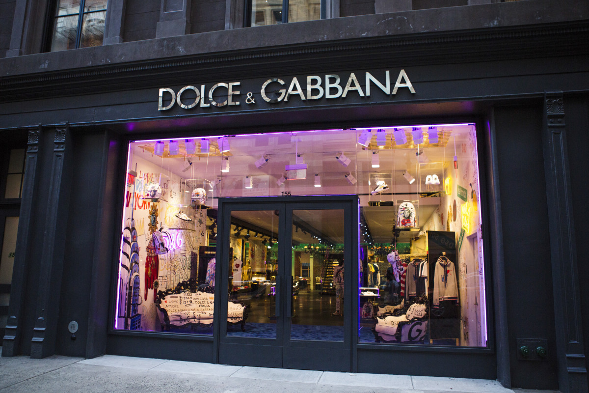 Dolce &amp; Gabbana cancela desfile na China devido a polémica