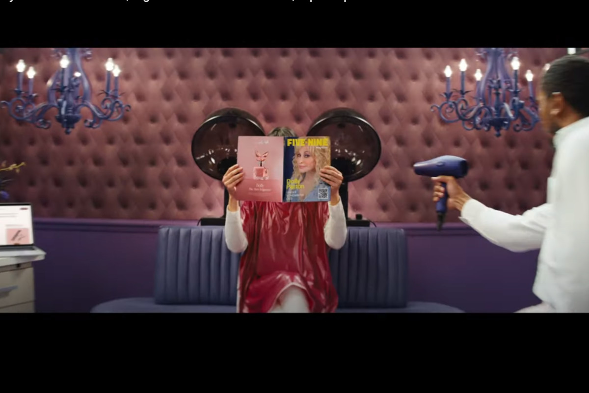 A campanha do SuperBowl inspirada em Dolly Parton