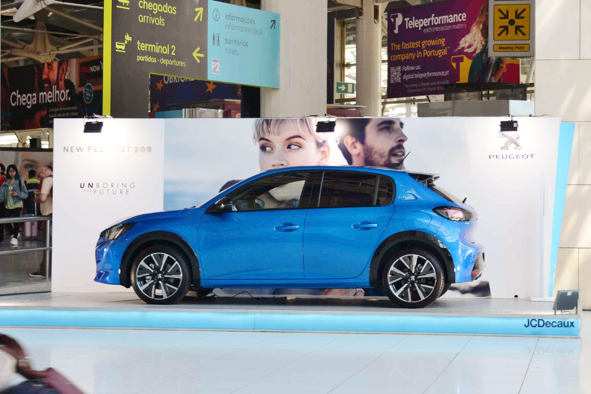 Peugeot 208 apresentado em exclusivo no Aeroporto de Lisboa