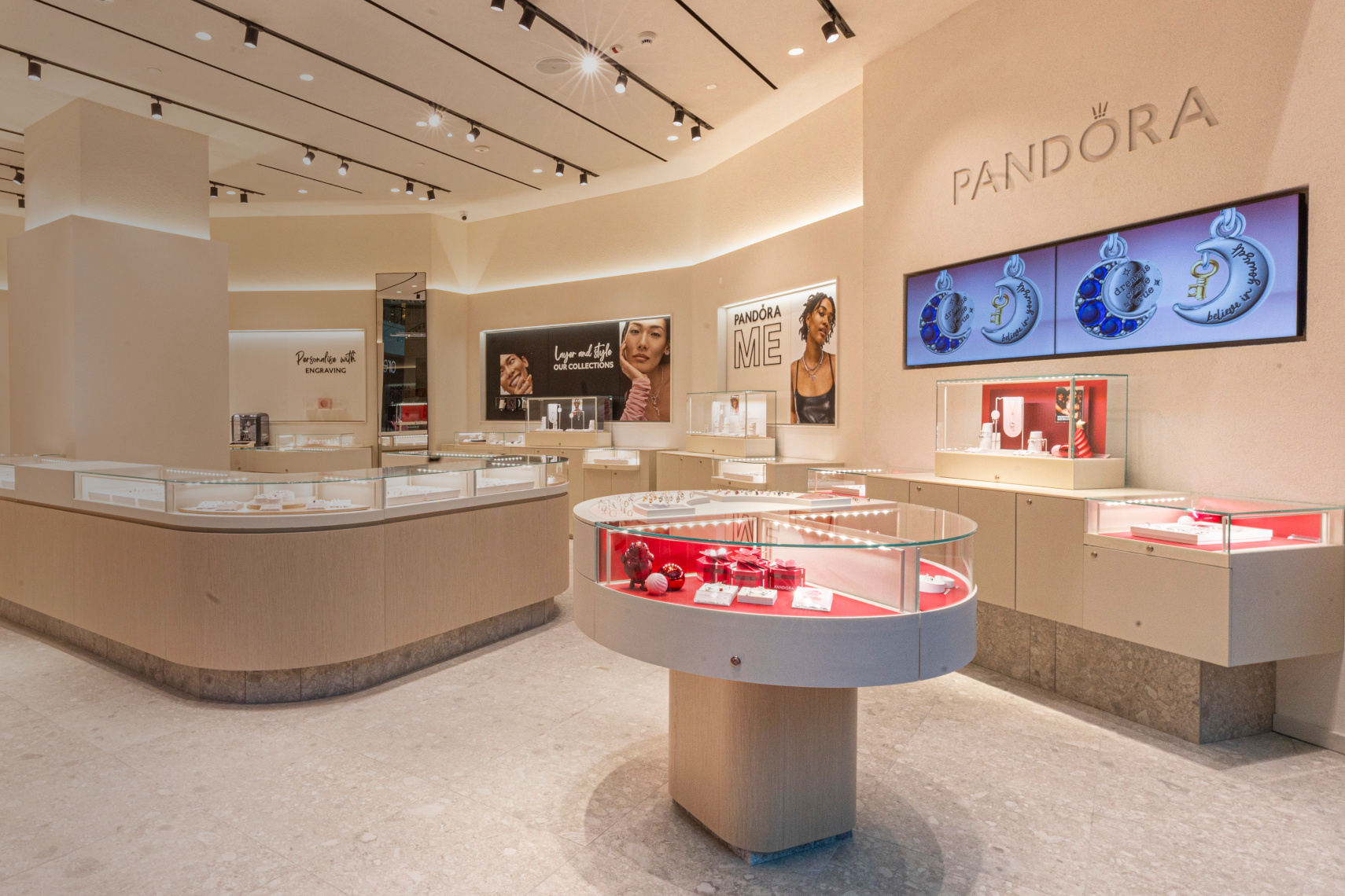 Pandora introduz novo conceito de loja em Lisboa
