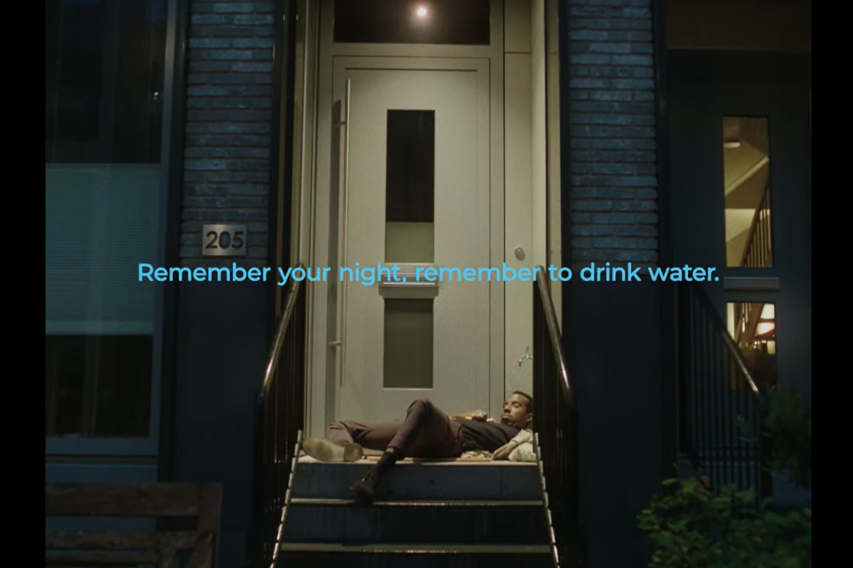 Pernod Ricard incentiva os jovens a “beberem mais água”