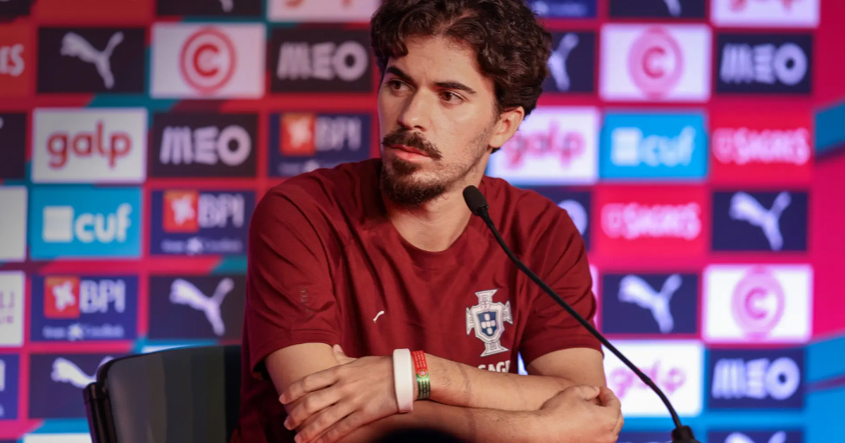 Pulseira utilizada pela Seleção vai apoiar Liga Portuguesa Contra o Cancro