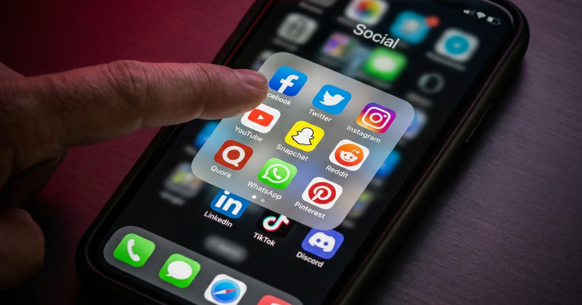 Portugueses passam mais de duas horas por dia nas redes sociais