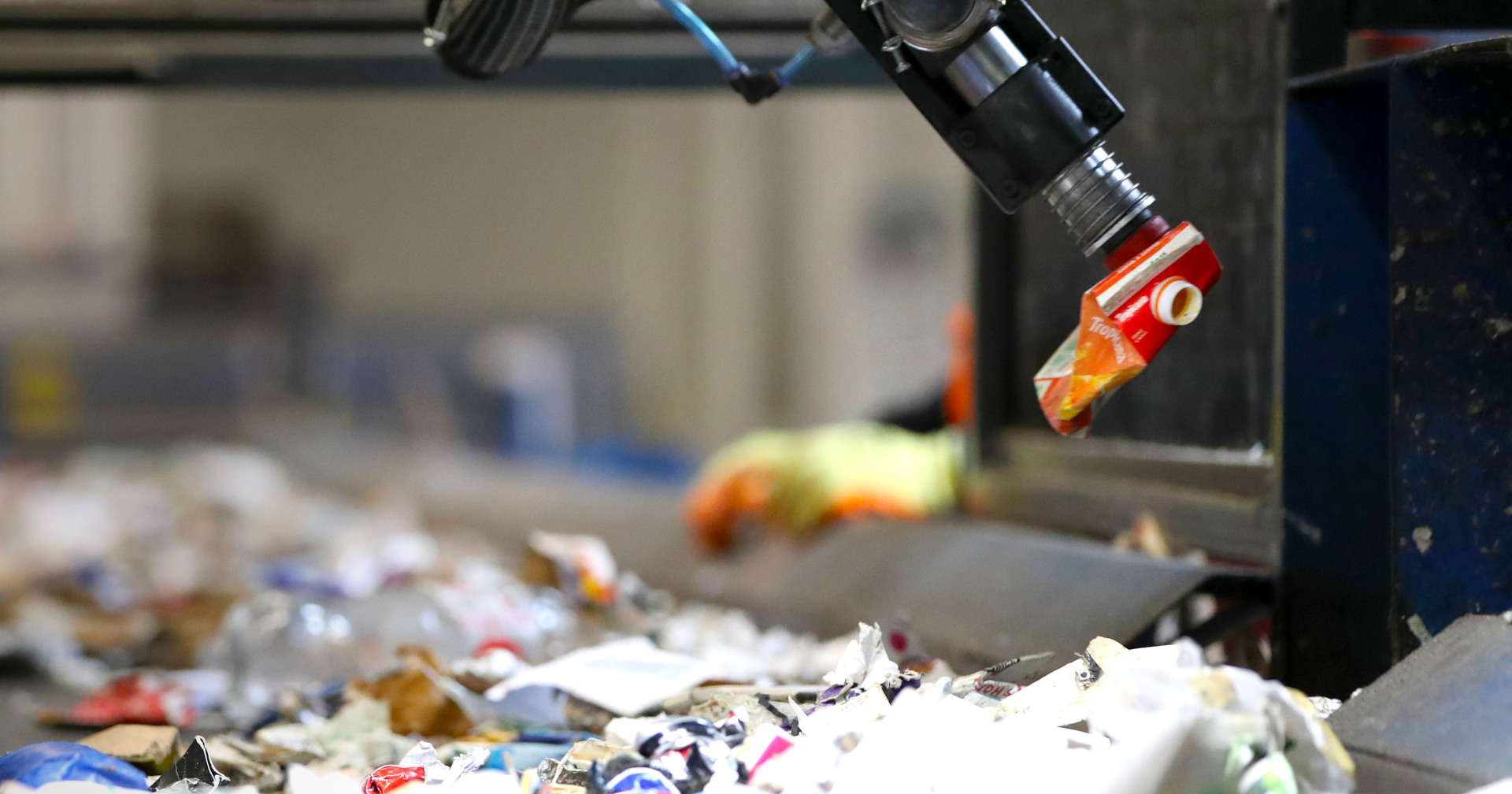 SPV, Tetra Pak e Valorsul criam primeiro robot de triagem com IA em Portugal