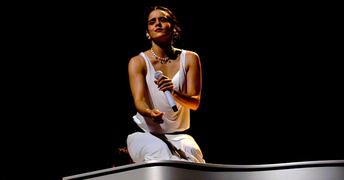 “Foi o concretizar de um sonho”: a história do colar português que Rosalía usou em palco