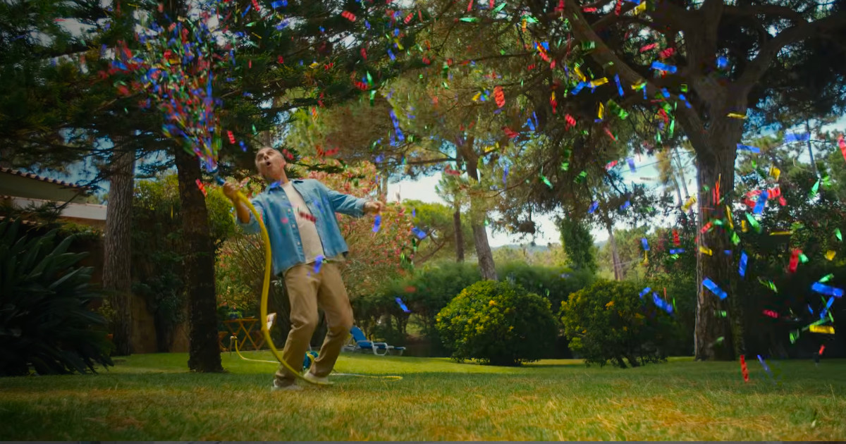 Bricomarché celebra 28.º aniversário com nova campanha “Dá para Tudo” protagonizada por Rui Unas